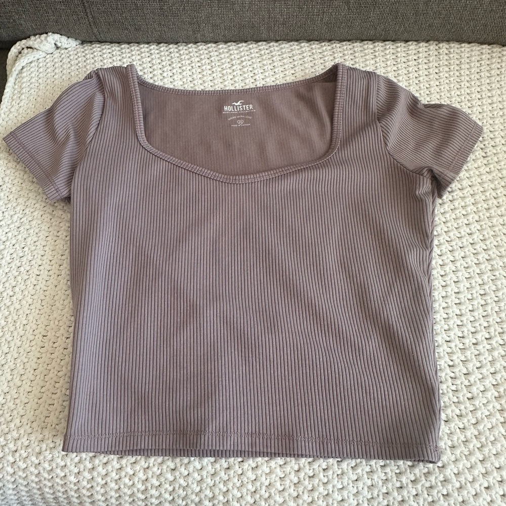 Hollister Mauve Tee